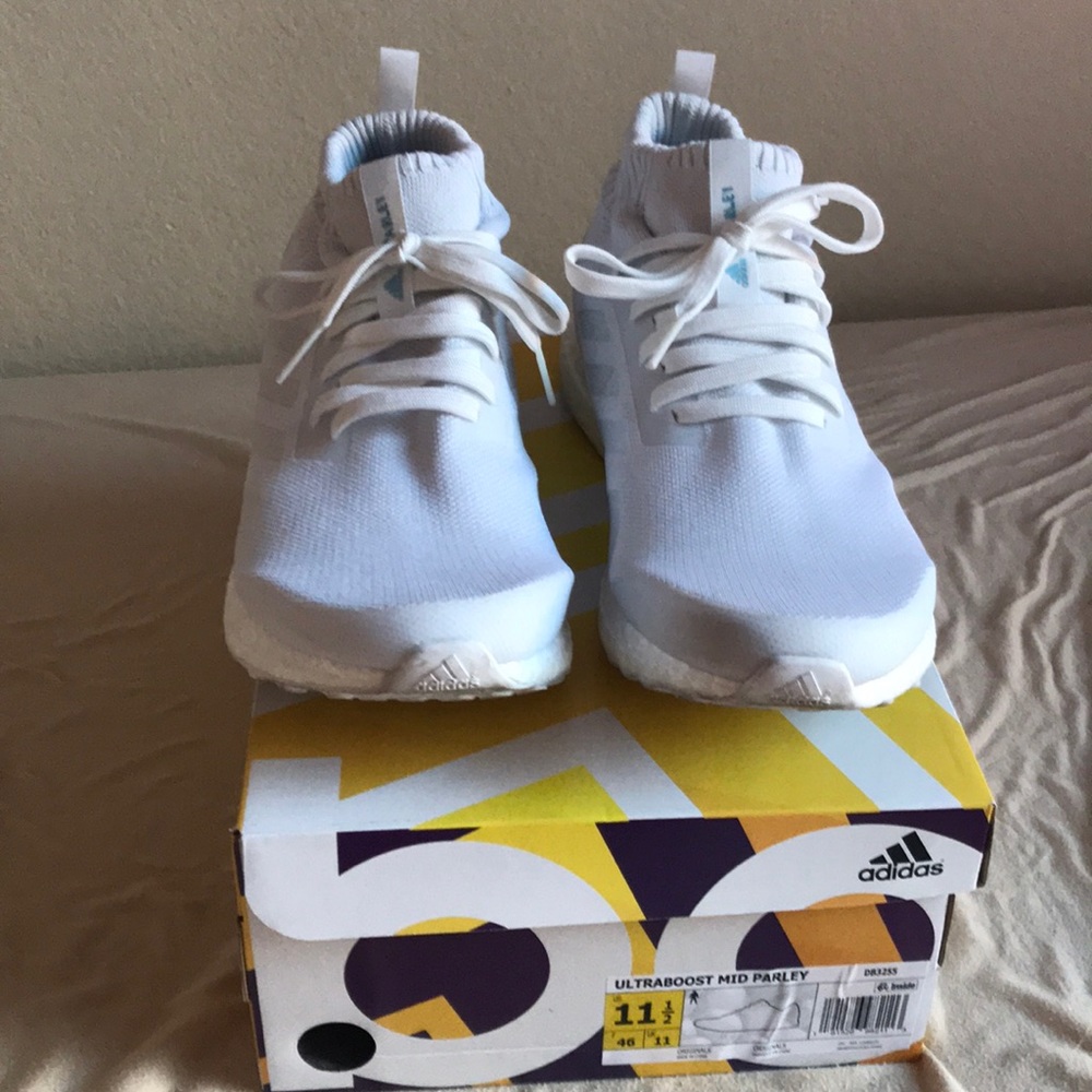 Adidas Ultraboost Mid Parley 11.5
